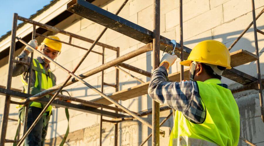 Professional residential roofers in Farmington, MI